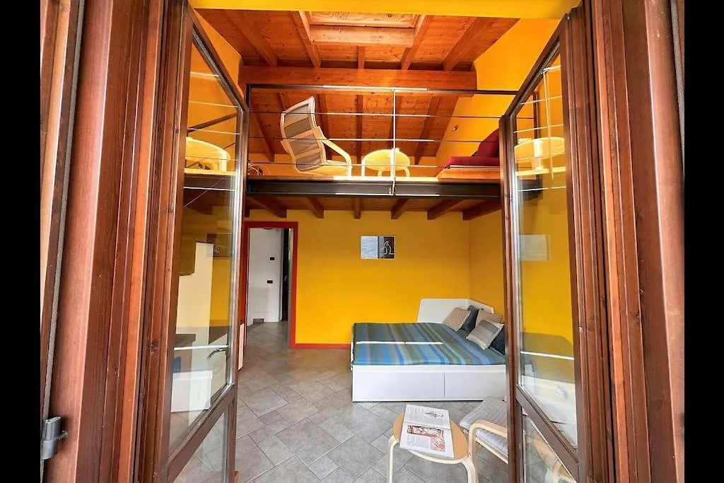 Holiday home Glittering Lake View Carate Urio